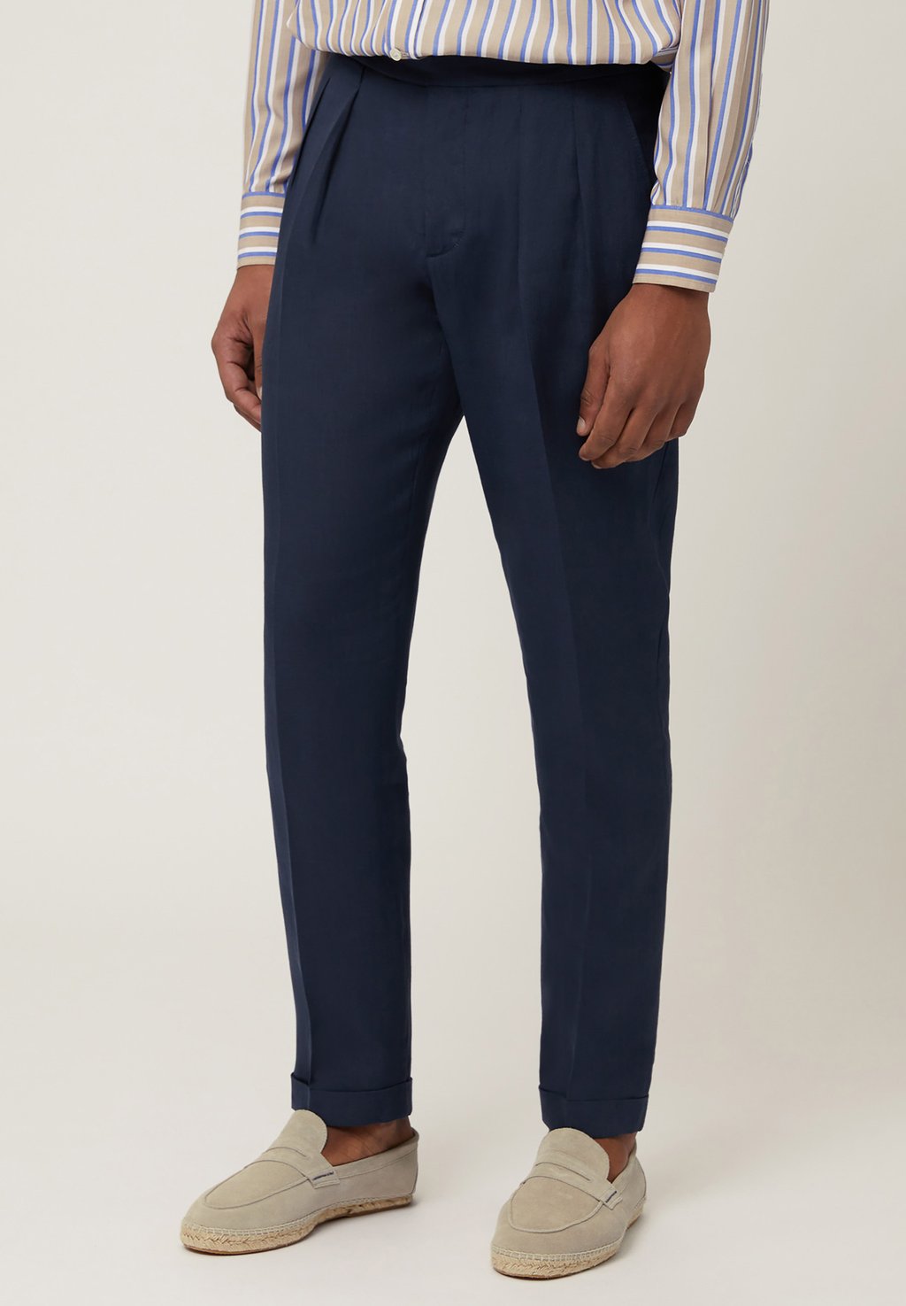 Чиносы CON PINCES Harmont & Blaine, темно-синий
Чиносы CON PINCES Harmont & Blaine, темно-синий