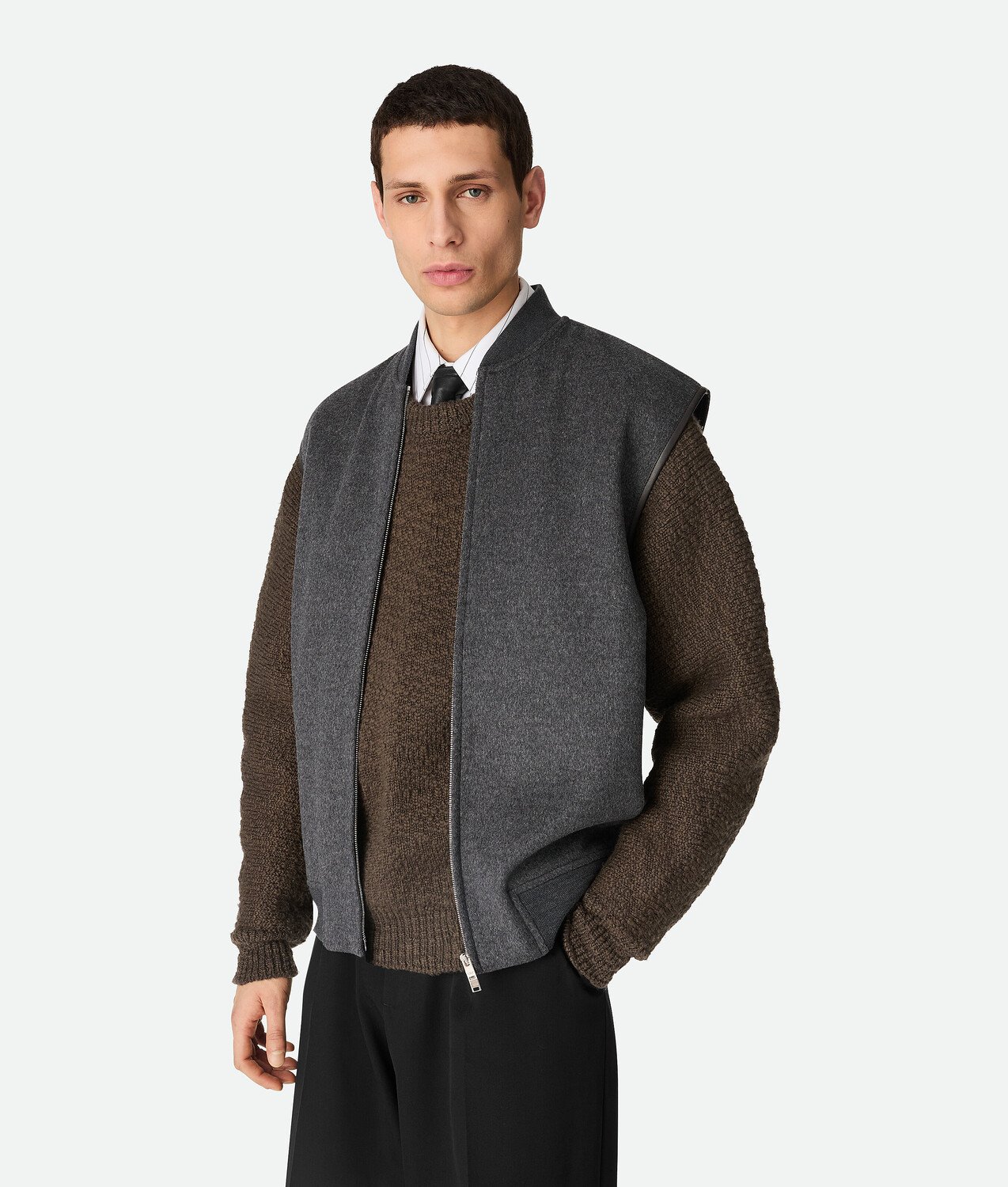 Double face wool gilet BOTTEGA VENETA, смесь угольных оттенков
Double face wool gilet BOTTEGA VENETA, смесь угольных оттенков