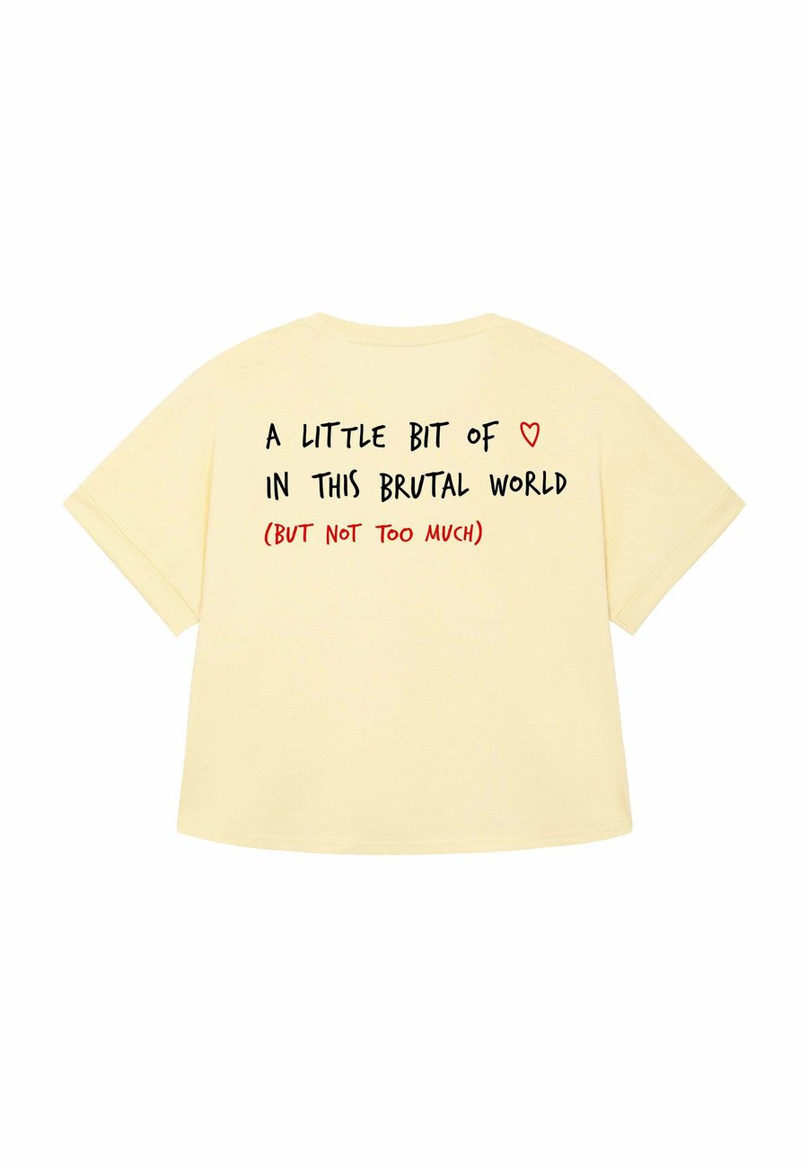 Футболка Mira Paris BRUTAL BACK PRINT ROLLUP TEE OVERSIZED, Butter/Light Yellow, Желтый, Футболка Mira Paris BRUTAL BACK PRINT ROLLUP TEE OVERSIZED, Butter/Light Yellow
Футболка Mira Paris BRUTAL BACK PRINT ROLLUP TEE OVERSIZED, Butter/Light Yellow, Желтый, Футболка Mira Paris BRUTAL BACK PRINT ROLLUP TEE OVERSIZED, Butter/Light Yellow