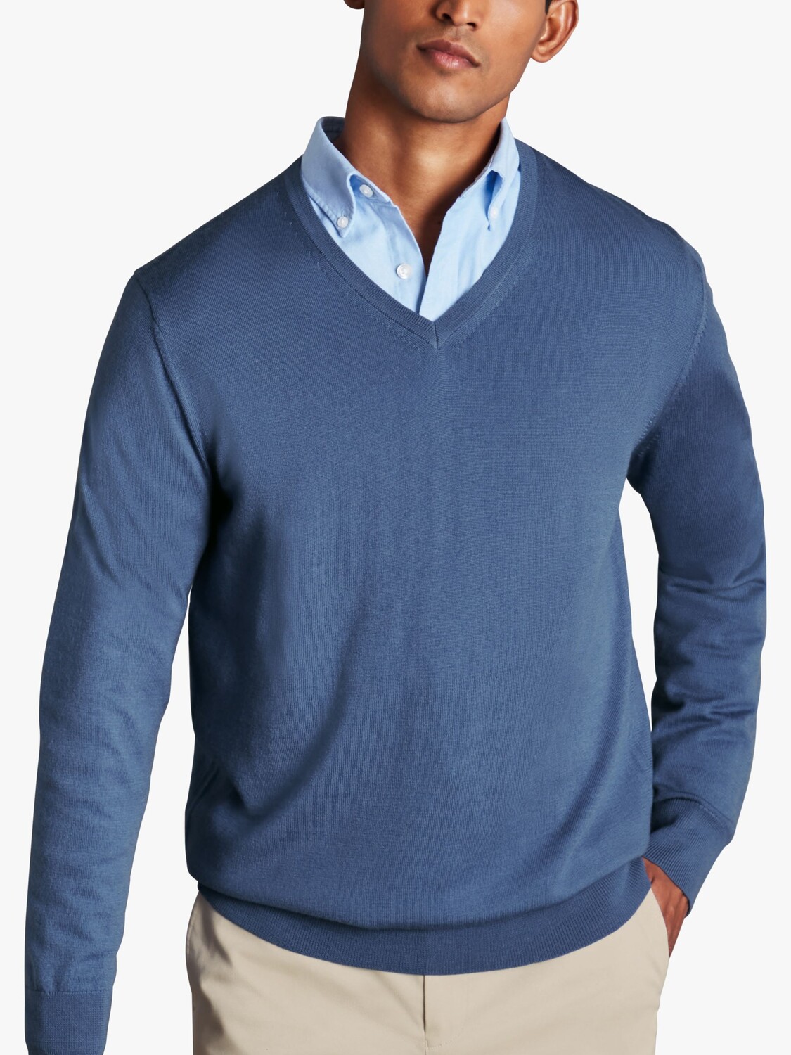 Джемпер из мериносовой шерсти с V-образным вырезом Charles Tyrwhitt, стальной синий
Джемпер из мериносовой шерсти с V-образным вырезом Charles Tyrwhitt, стальной синий