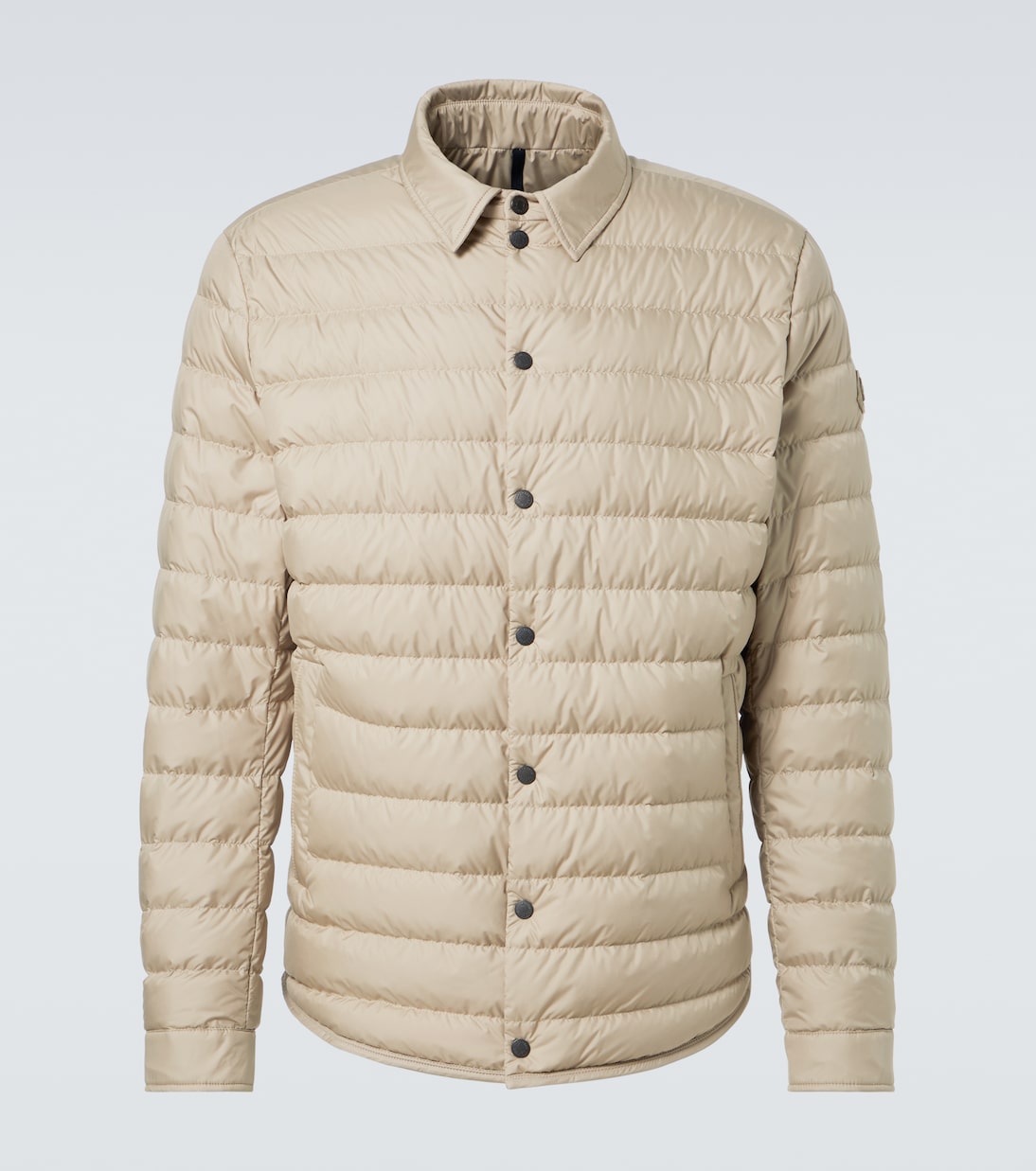 Бурдонская двубортная рубашка с опущенными панелями Moncler, бежевый
Бурдонская двубортная рубашка с опущенными панелями Moncler, бежевый