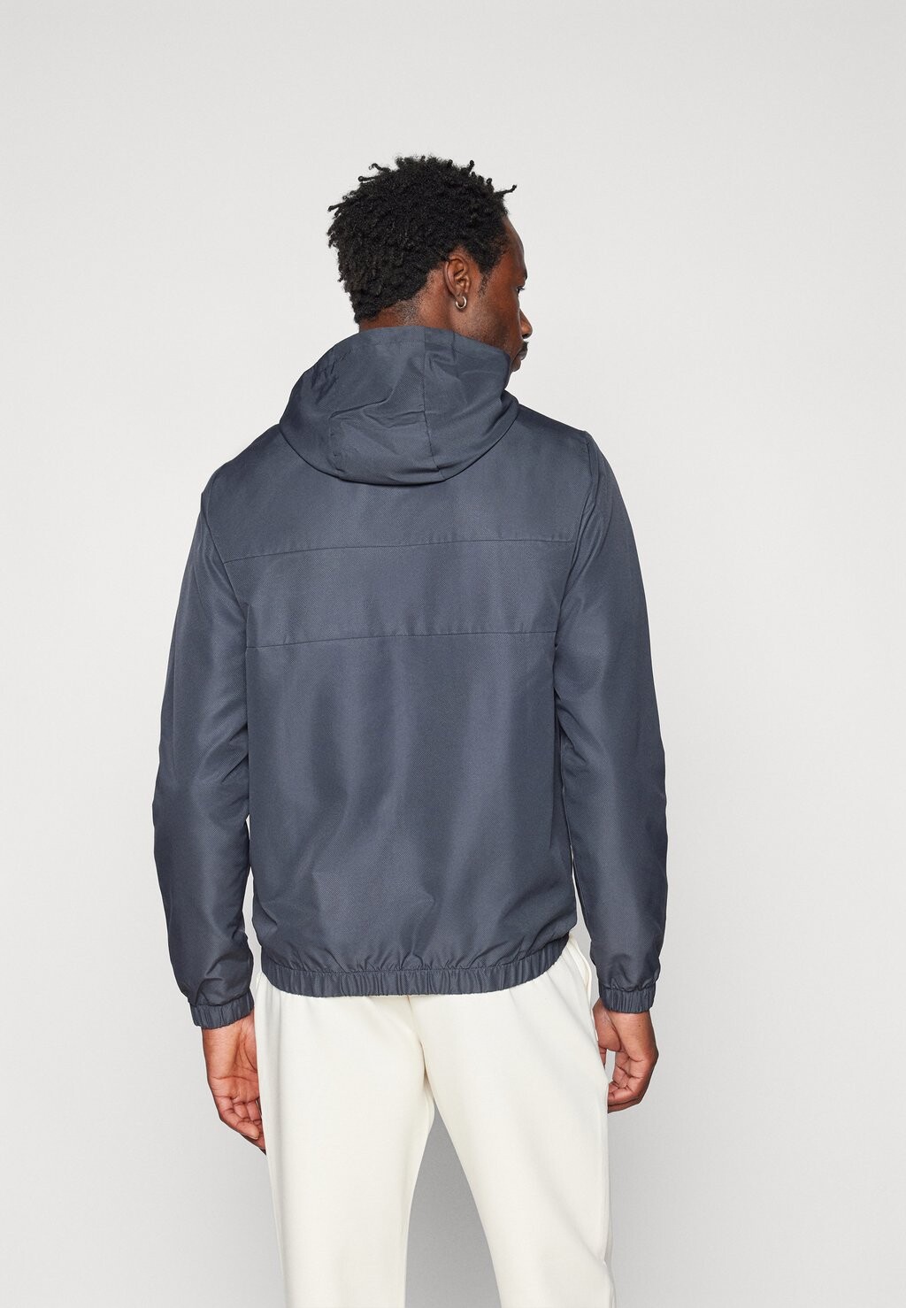 Куртка для активного отдыха BLOUSONS Lacoste Sport, темно-серый
Куртка для активного отдыха BLOUSONS Lacoste Sport, темно-серый