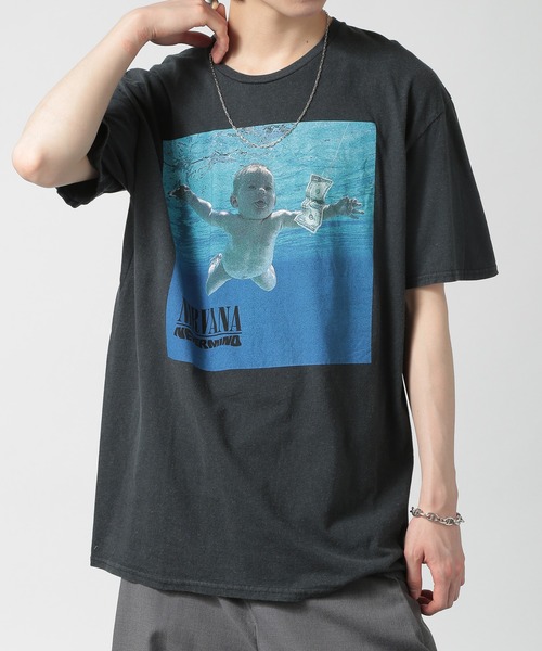 Винтажная футболка с принтом рок-группы, короткий рукав THRIFTY LOOK
Винтажная футболка с принтом рок-группы, короткий рукав THRIFTY LOOK