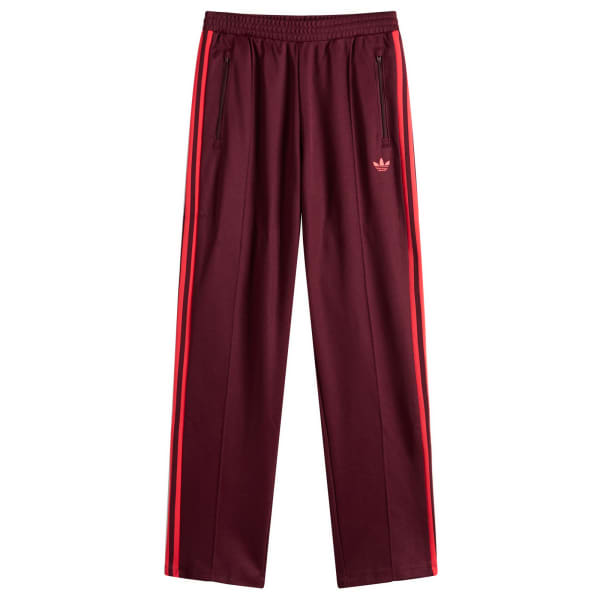 Спортивные брюки с графикой Adidas, бордовый
Спортивные брюки с графикой Adidas, бордовый