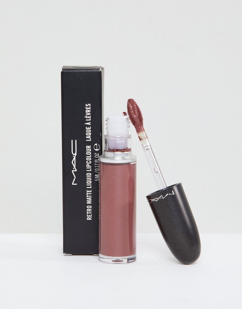 Матовая жидкая губная помада MAC Retro с нотками бренди, Topped with brandy
Матовая жидкая губная помада MAC Retro с нотками бренди, Topped with brandy