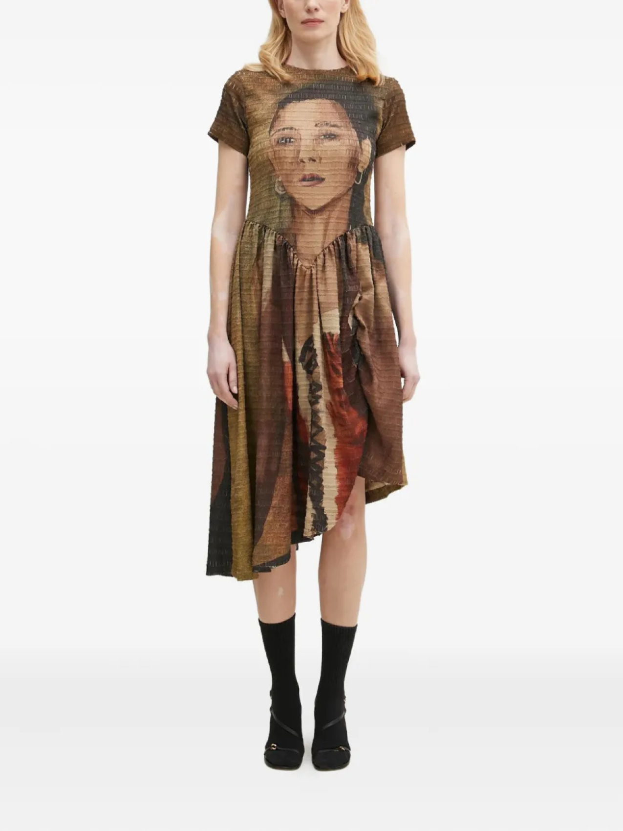 Платье Andersson Bell с портретным принтом и сборками, нейтральный
Платье Andersson Bell с портретным принтом и сборками, нейтральный