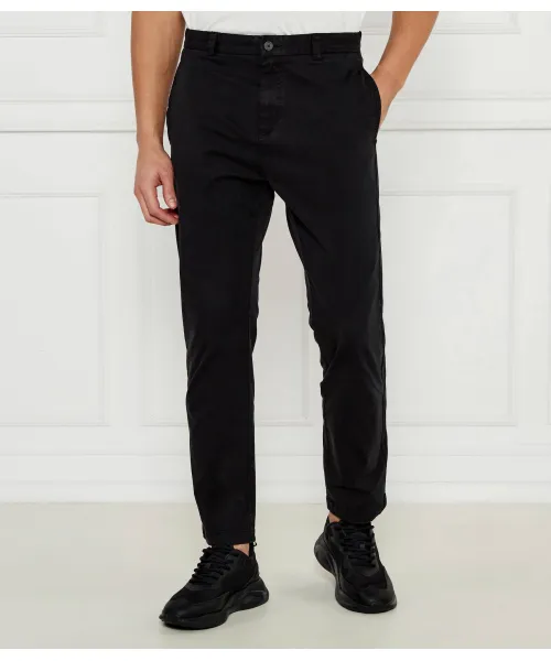 Брюки чинос david251d Slim fit Hugo, черный
Брюки чинос david251d Slim fit Hugo, черный