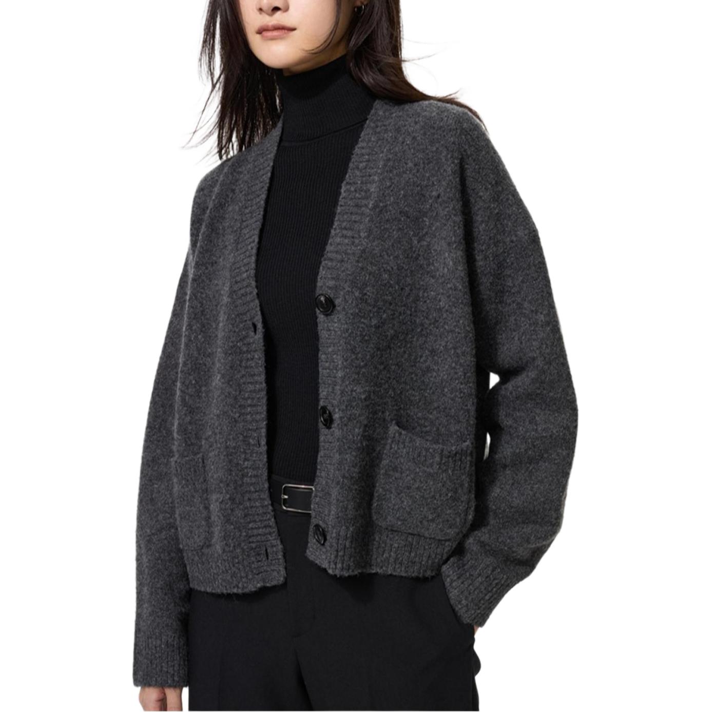 UNIQLO Топ женский темно-серый
UNIQLO Топ женский темно-серый