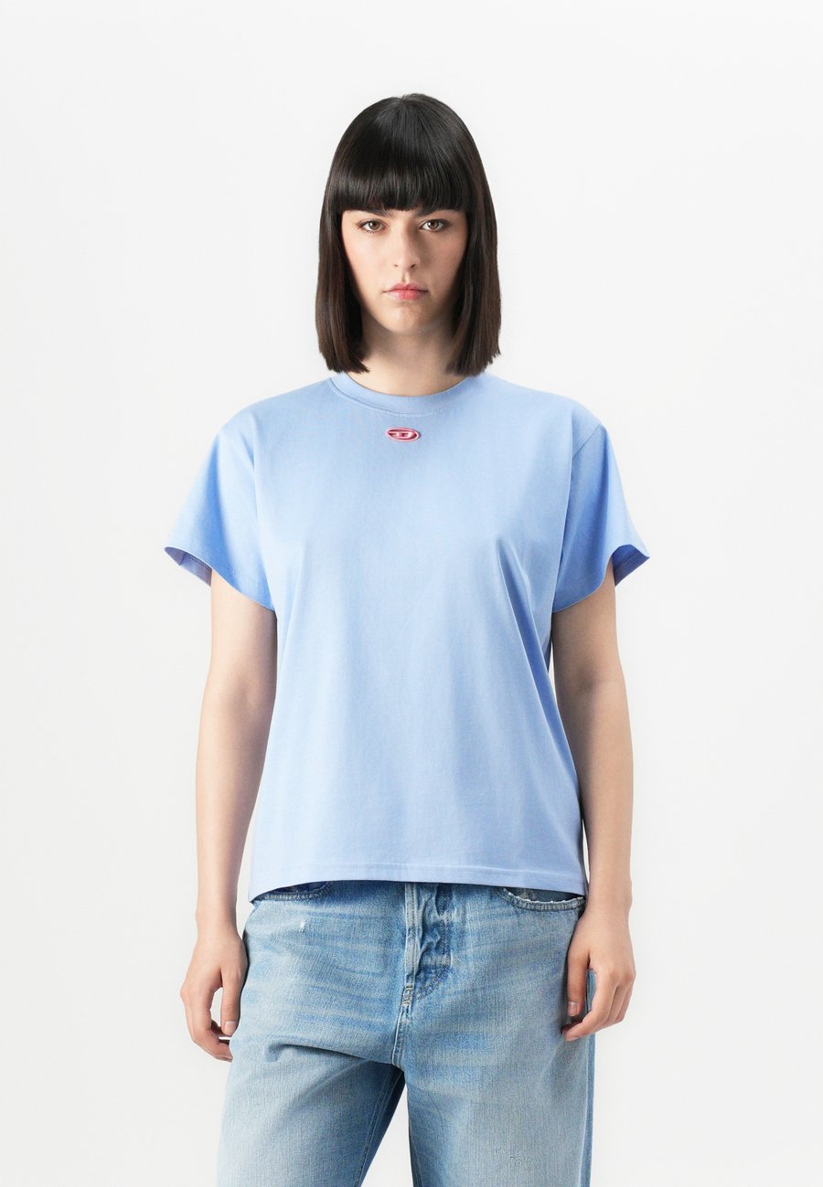 Футболка Diesel MAREY, Light Grey/Light Blue, Серый, Футболка Diesel MAREY, Light Grey/Light Blue
Футболка Diesel MAREY, Light Grey/Light Blue, Серый, Футболка Diesel MAREY, Light Grey/Light Blue