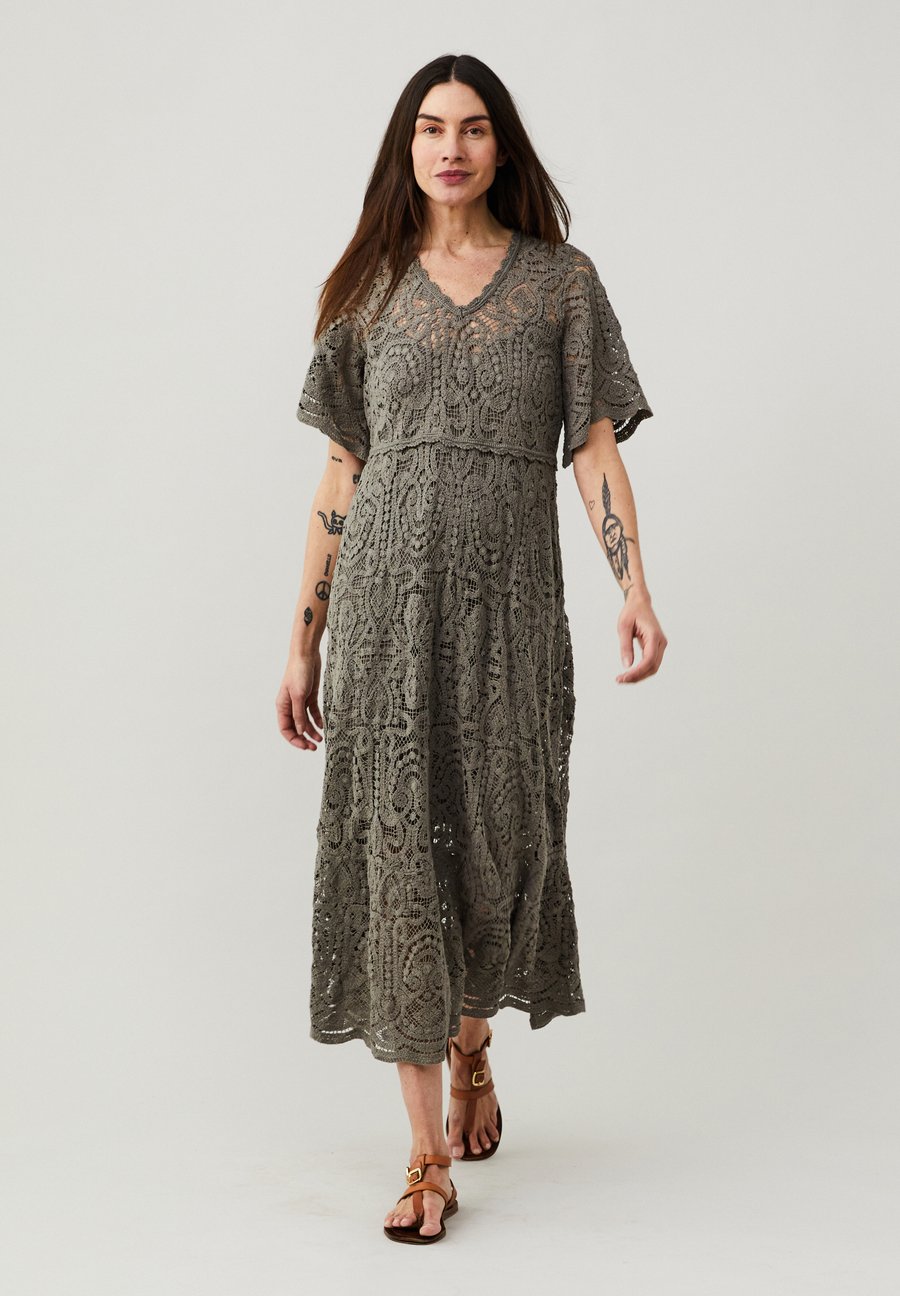 Платье Odd Molly BERNADINE, Faded Cargo/Green
Платье Odd Molly BERNADINE, Faded Cargo/Green