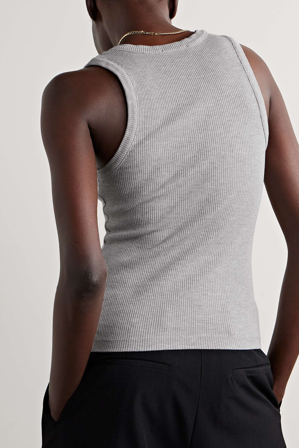 AGOLDE Трикотажная майка из эластичного органического хлопка в рубчик с маковой резинкой и смесового джерси TENCEL с добавлением лиоцелла., серый
AGOLDE Трикотажная майка из эластичного органического хлопка в рубчик с маковой резинкой и смесового джерси TENCEL с добавлением лиоцелла., серый