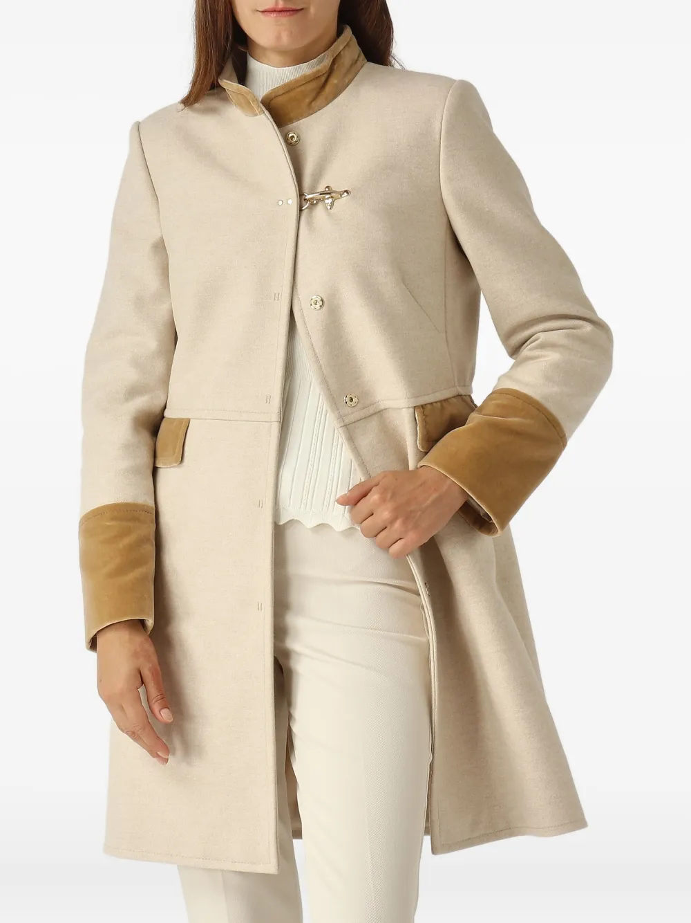 Однобортное пальто Fay, бежевый
Однобортное пальто Fay, бежевый