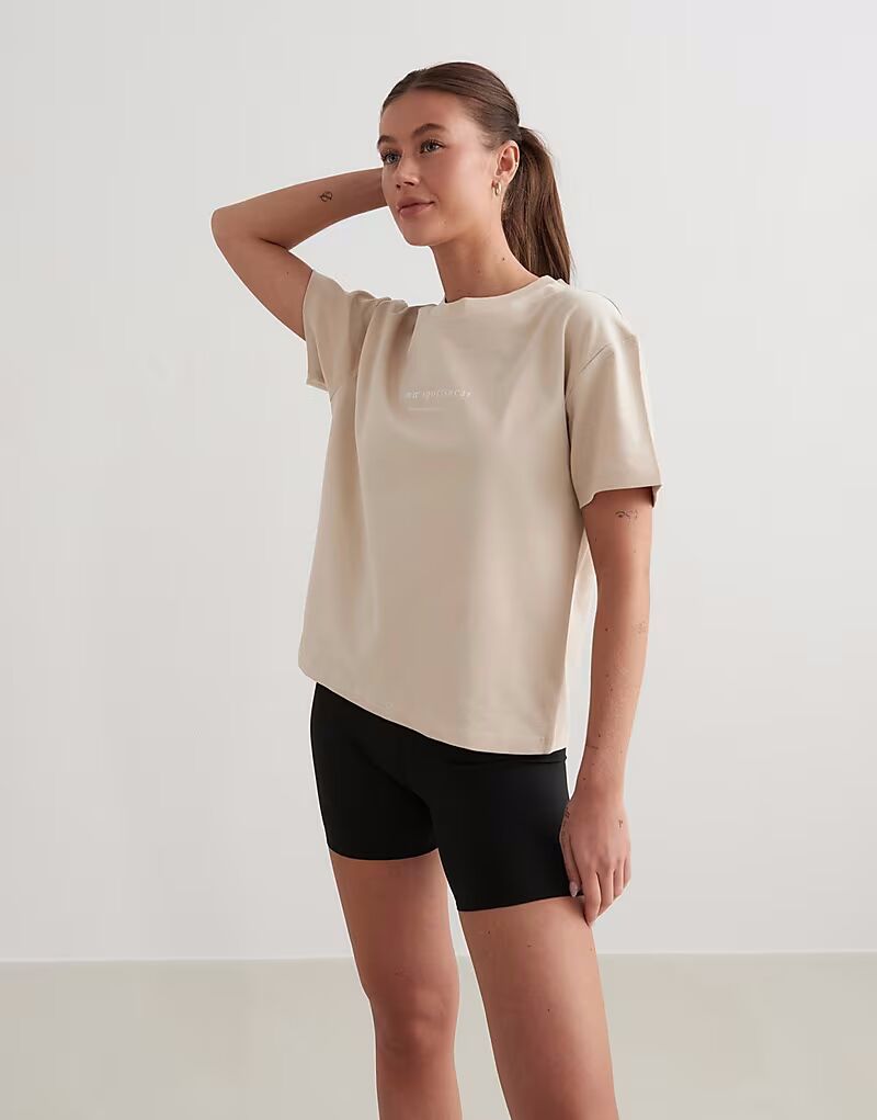 Бежевая футболка свободного кроя Café au lait с засечками Aim'N, Бежевый, Бежевая футболка свободного кроя Café au lait с засечками Aim'N
Бежевая футболка свободного кроя Café au lait с засечками Aim'N, Бежевый, Бежевая футболка свободного кроя Café au lait с засечками Aim'N