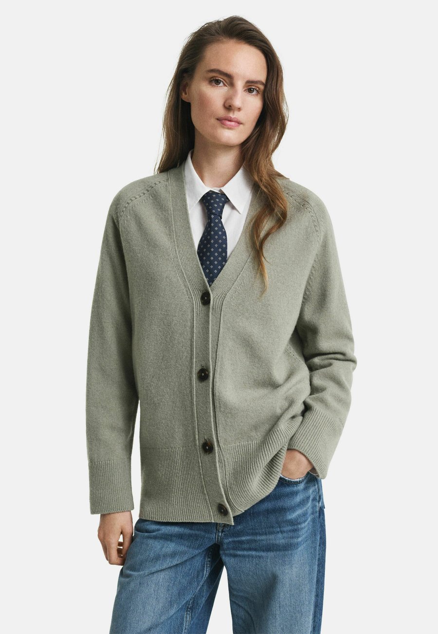 Кардиган GANT DETAIL CARDIGAN, Faded Sage/Green
Кардиган GANT DETAIL CARDIGAN, Faded Sage/Green