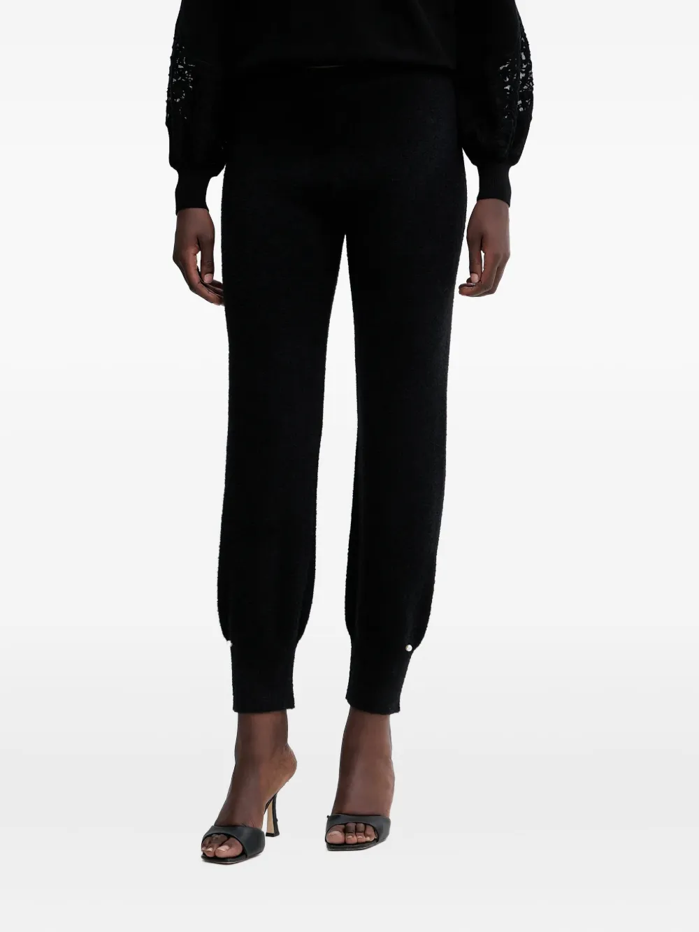 Спортивные брюки с искусственным жемчугом Twinset, черный
Спортивные брюки с искусственным жемчугом Twinset, черный