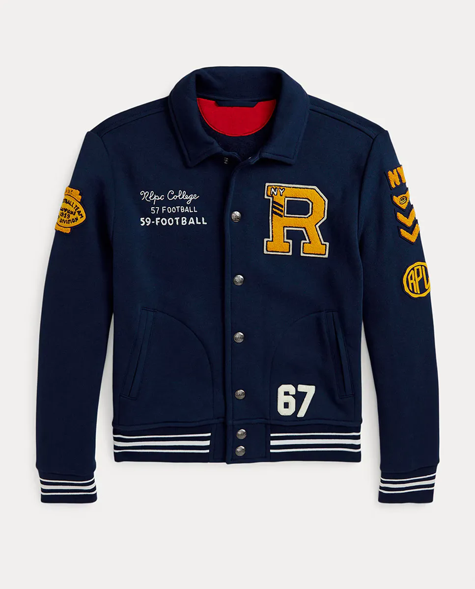 Бейсбольная куртка для мальчика с нашивками и полосатой отделкой Polo Ralph Lauren, темно-синий
Бейсбольная куртка для мальчика с нашивками и полосатой отделкой Polo Ralph Lauren, темно-синий