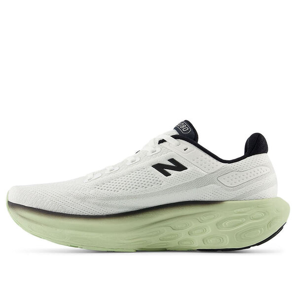 Кроссовки свежие пена m1080 lad New Balance, белый
Кроссовки свежие пена m1080 lad New Balance, белый