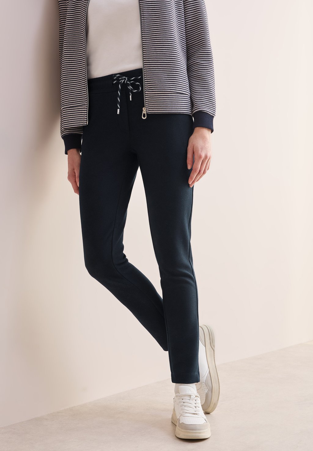 Брюки IM CASUAL FIT Cecil, сине-зеленый
Брюки IM CASUAL FIT Cecil, сине-зеленый