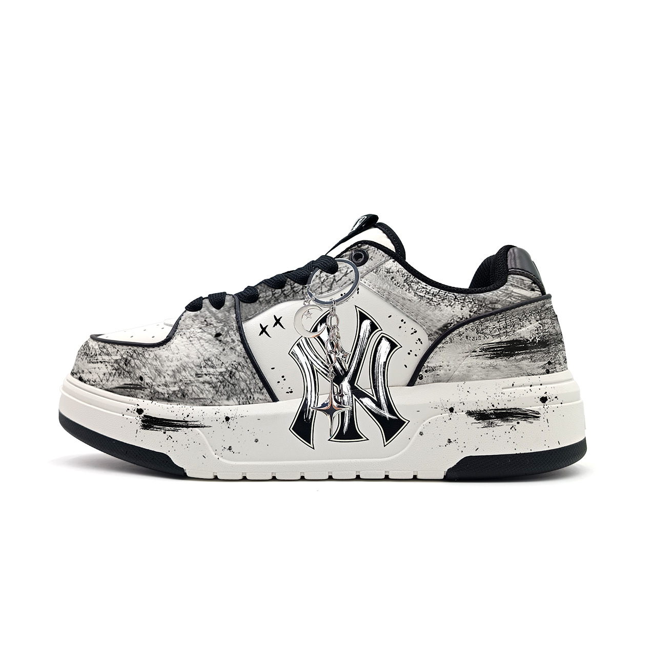 MLB Черно-белые низкие коньковые ботинки Chunky Liner унисекс
MLB Черно-белые низкие коньковые ботинки Chunky Liner унисекс