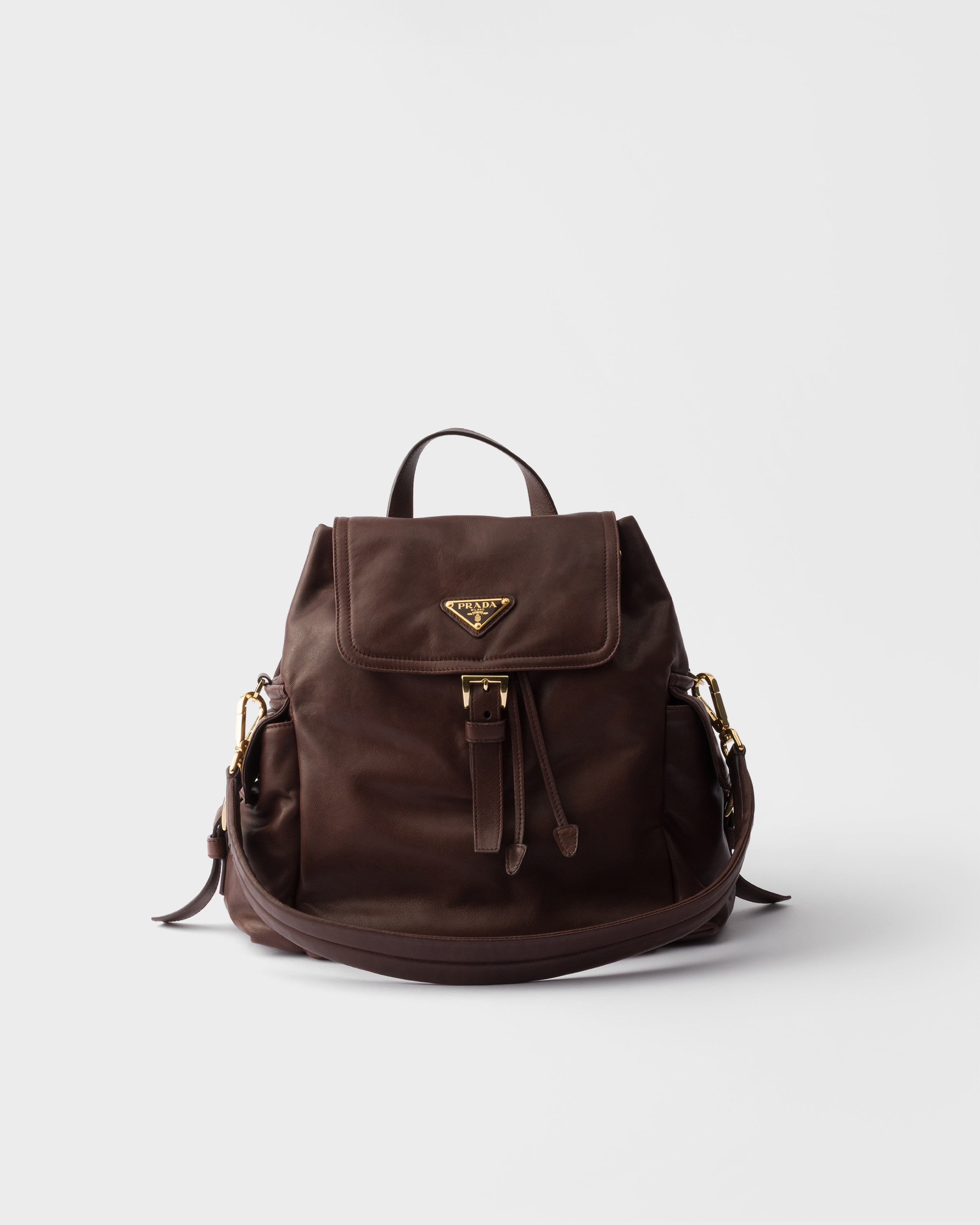 Рюкзак Prada Explore среднего размера из наппа-кожи, коричневый
Рюкзак Prada Explore среднего размера из наппа-кожи, коричневый