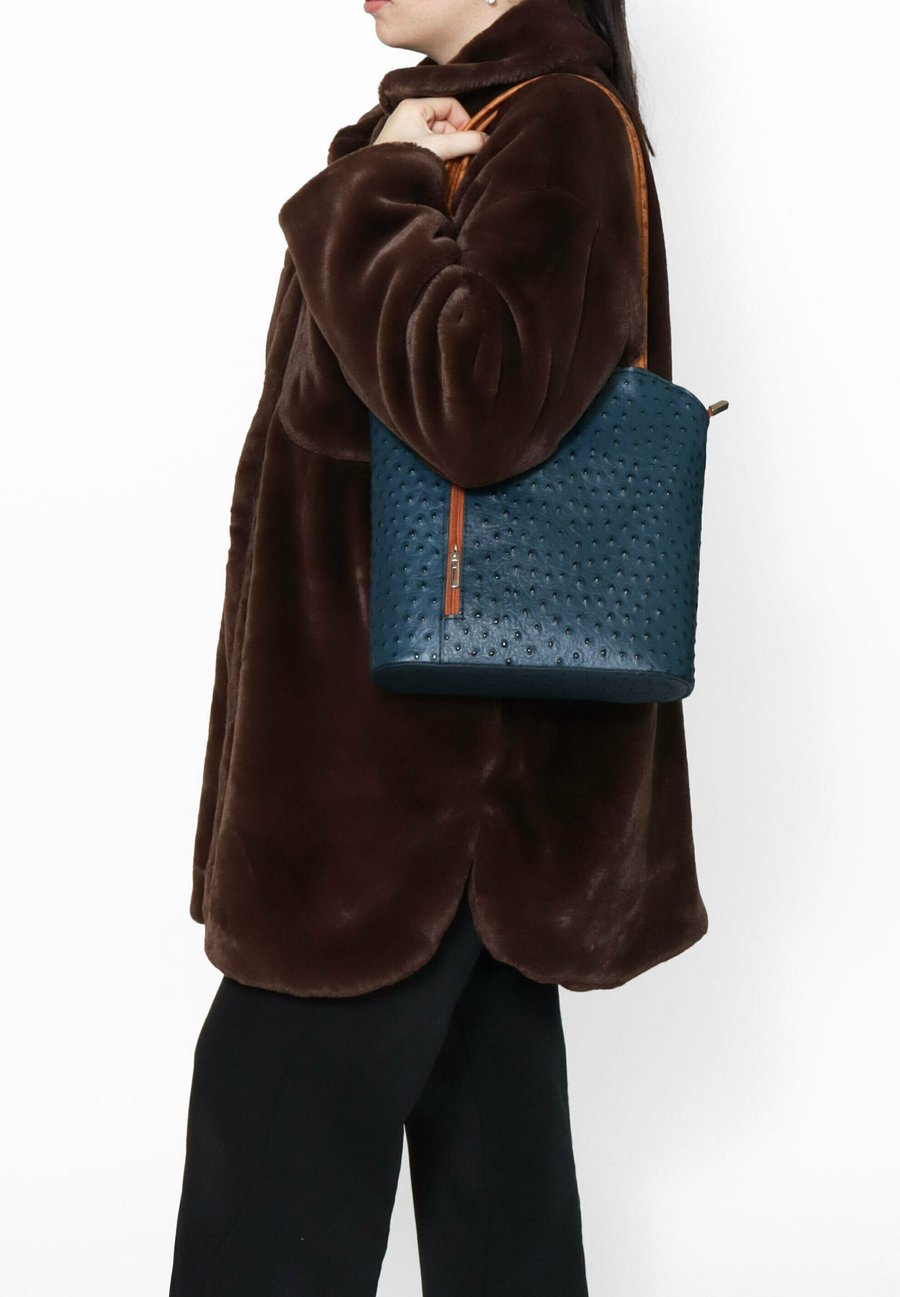 Рюкзак Chiara Ferretti Rucksack, Blu Cuoio/Blue
Рюкзак Chiara Ferretti Rucksack, Blu Cuoio/Blue
