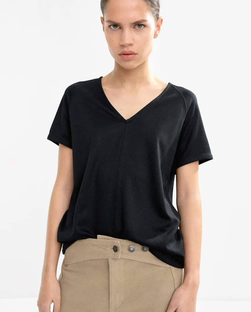 Женская футболка с короткими рукавами и V-образным вырезом Parfois, черный
Женская футболка с короткими рукавами и V-образным вырезом Parfois, черный