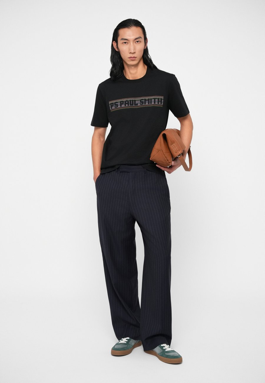 Футболка PS Paul Smith CASUAL FIT UNISEX, Black, Черный, Футболка PS Paul Smith CASUAL FIT UNISEX, Black
Футболка PS Paul Smith CASUAL FIT UNISEX, Black, Черный, Футболка PS Paul Smith CASUAL FIT UNISEX, Black