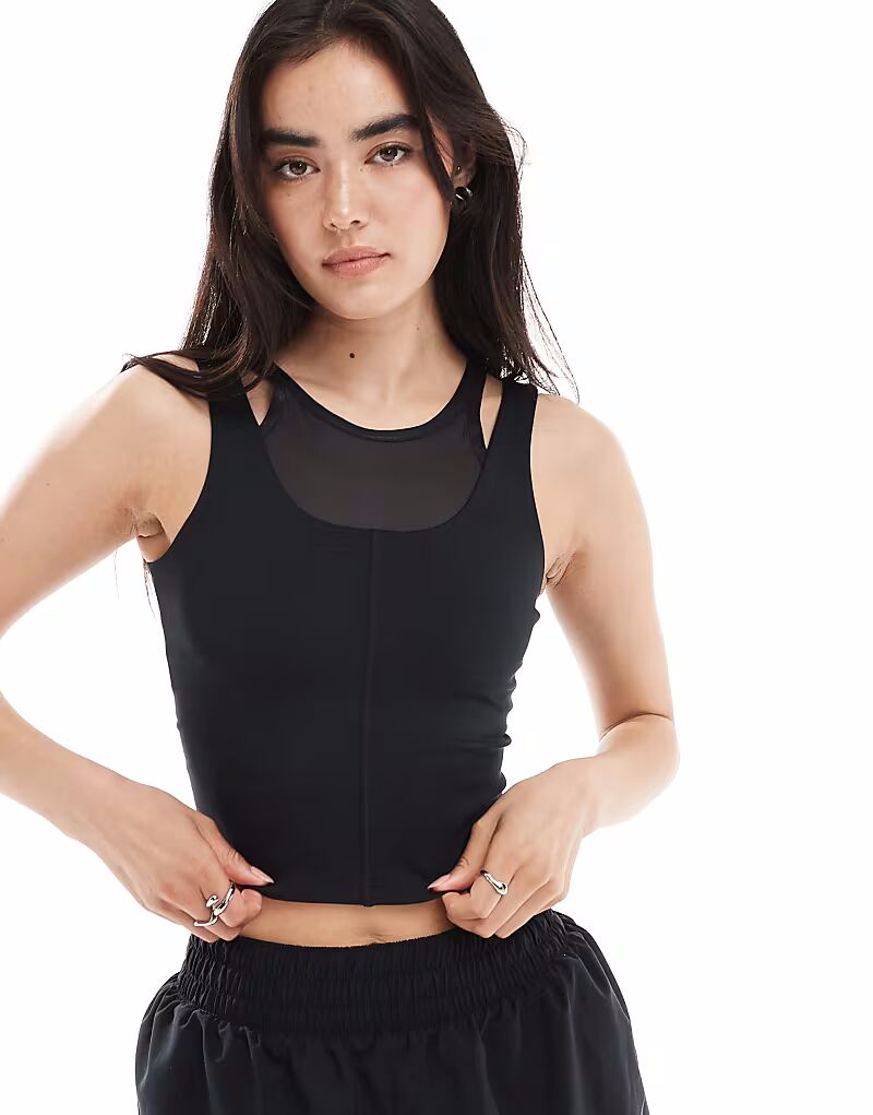 Топ One Training Dri-FIT многослойный черного цвета Nike Training
Топ One Training Dri-FIT многослойный черного цвета Nike Training