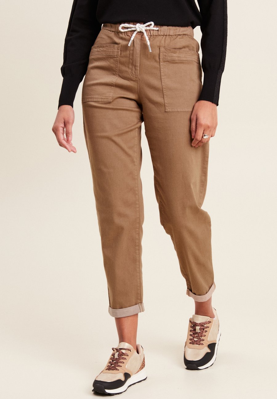 Брюки Breal FLOCKIGE MIT KORDELZUG, Taupe
Брюки Breal FLOCKIGE MIT KORDELZUG, Taupe