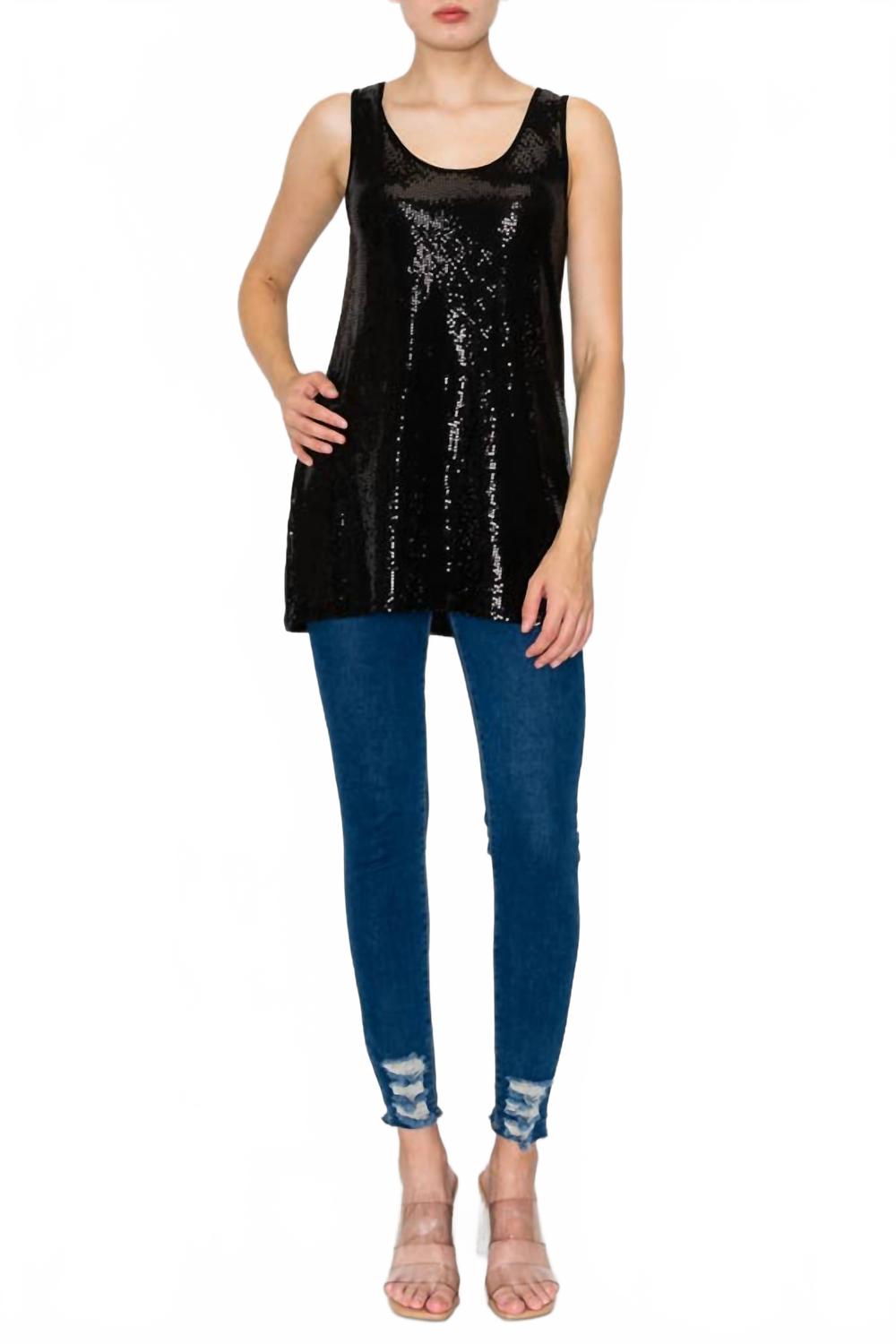 Женская майка-борцовка в черном цвете Origami
Женская майка-борцовка в черном цвете Origami