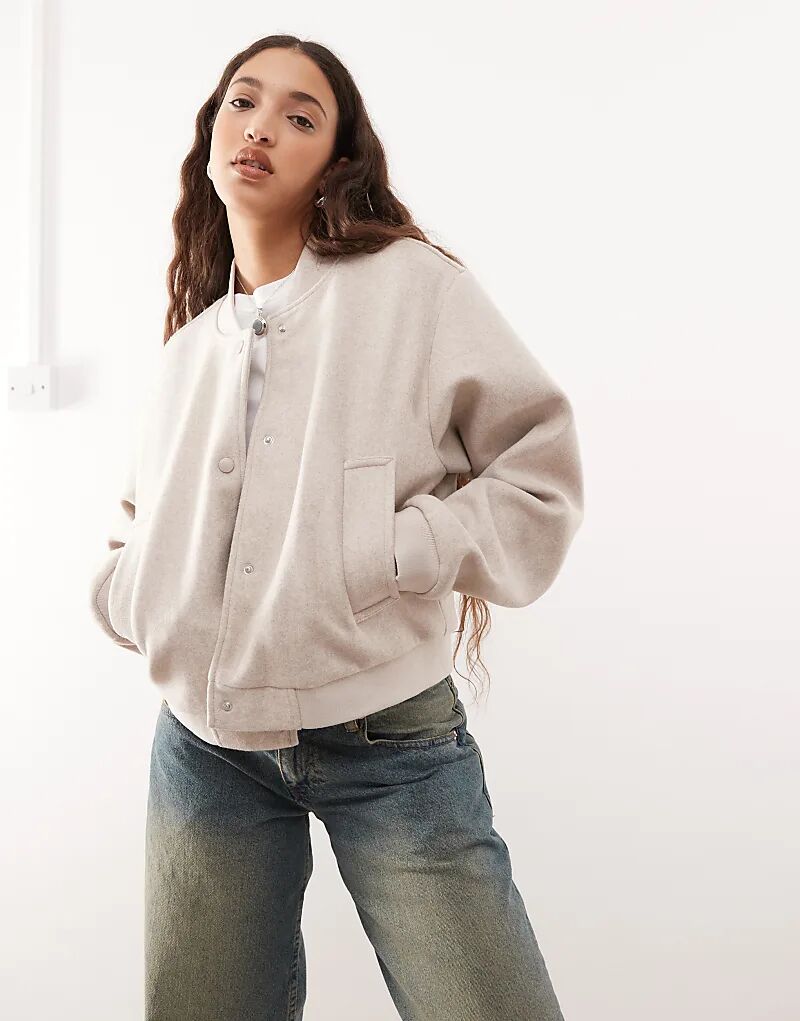 Легкая куртка-бомбер Noisy May бежевого цвета
Легкая куртка-бомбер Noisy May бежевого цвета