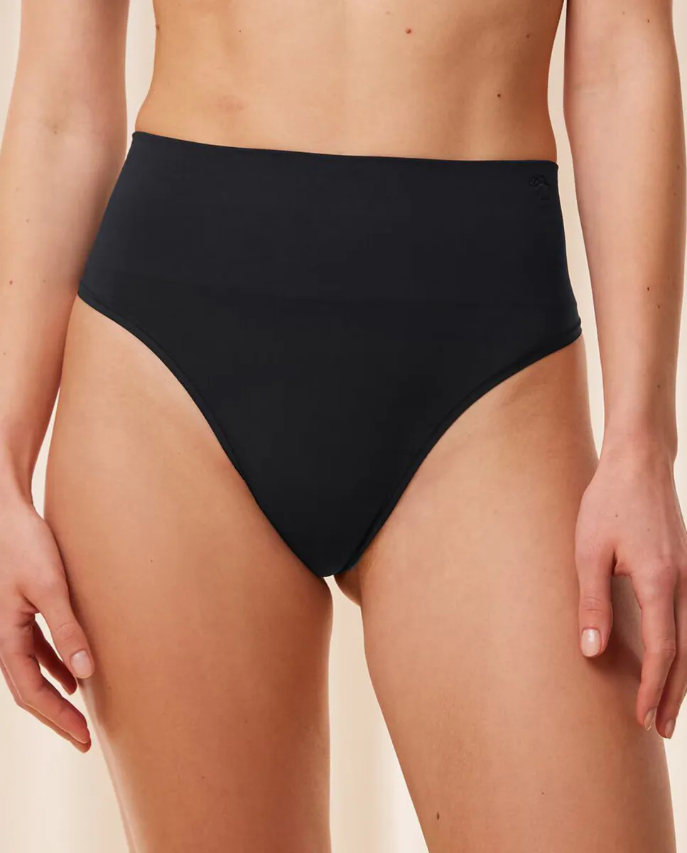 Невидимый пояс-стринги со средней регулировкой талии Triumph, черный
Невидимый пояс-стринги со средней регулировкой талии Triumph, черный