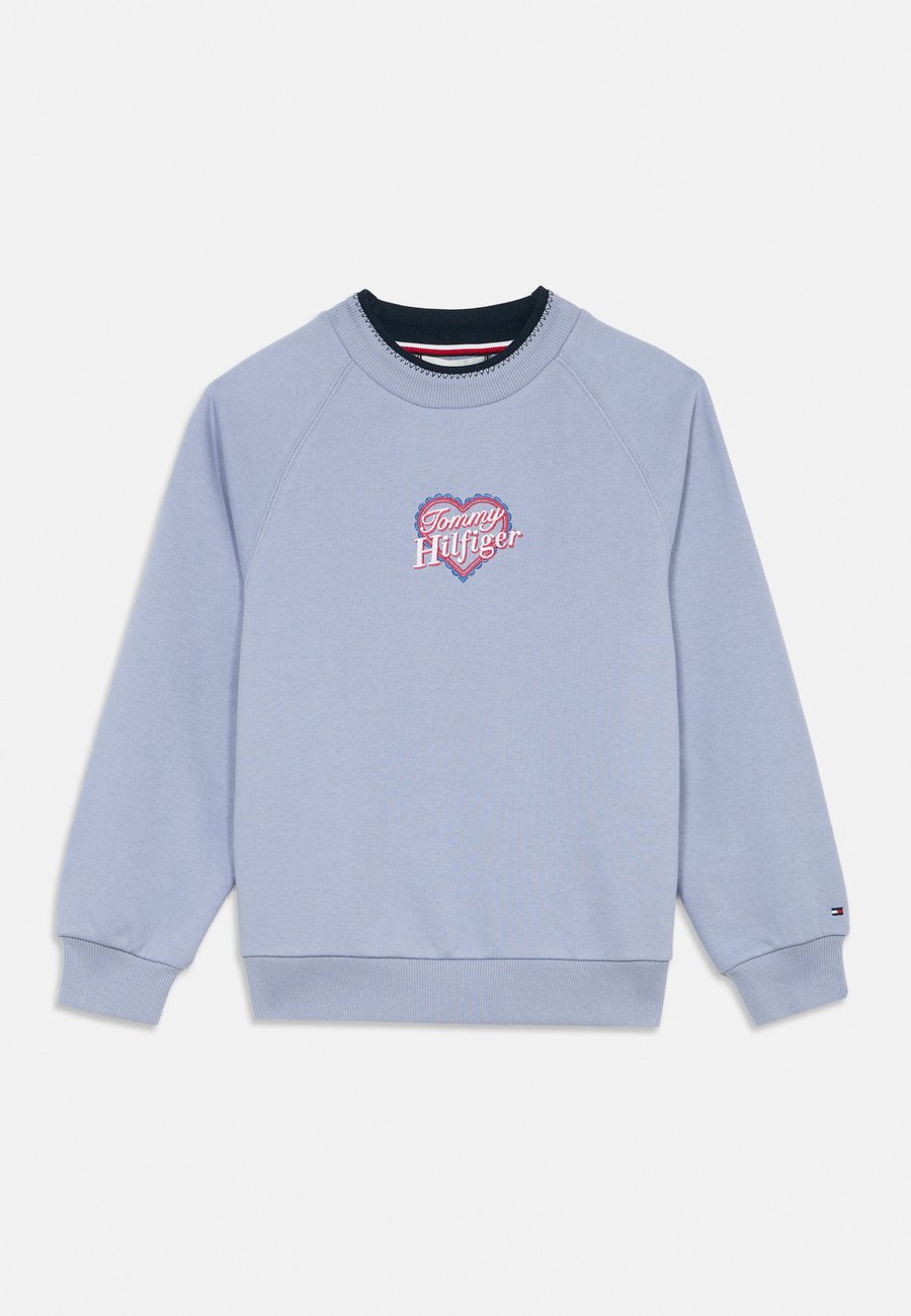 Толстовка Tommy Hilfiger HEART LOGO EMBROIDERY SWEATSHIRT, Periwinkle Dusk/Lilac
Толстовка Tommy Hilfiger HEART LOGO EMBROIDERY SWEATSHIRT, Periwinkle Dusk/Lilac