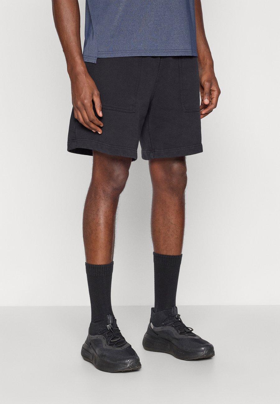 Спортивные шорты ICANIWILL SWEATSHORTS, Black
Спортивные шорты ICANIWILL SWEATSHORTS, Black