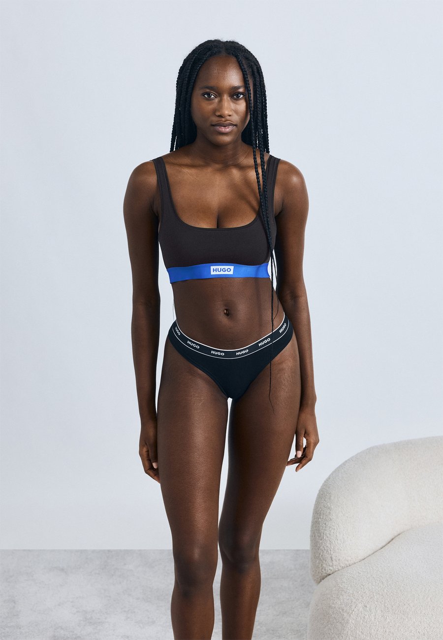 Бюстье HUGO TWIN BRALETTE 2 PACK, Black
Бюстье HUGO TWIN BRALETTE 2 PACK, Black