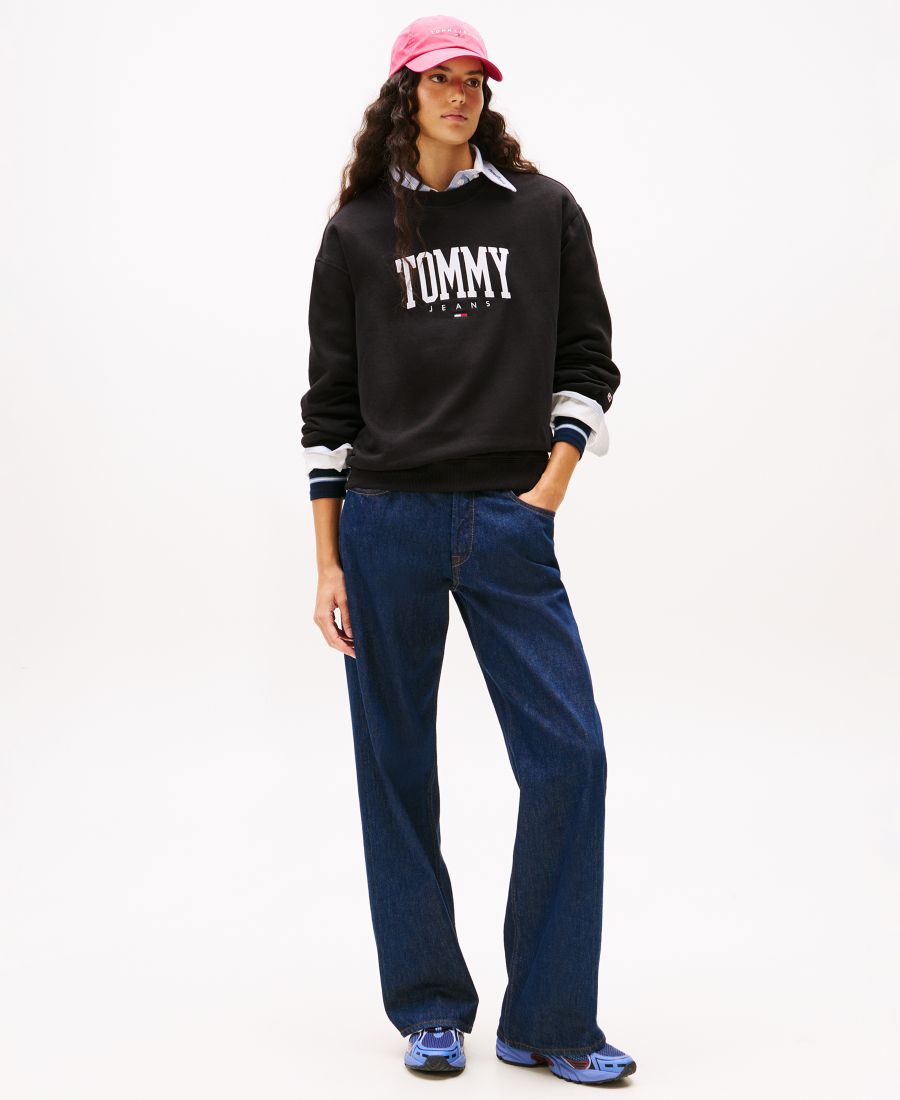 Женская толстовка с круглым вырезом и логотипом университетской команды Tommy Jeans, Black
Женская толстовка с круглым вырезом и логотипом университетской команды Tommy Jeans, Black