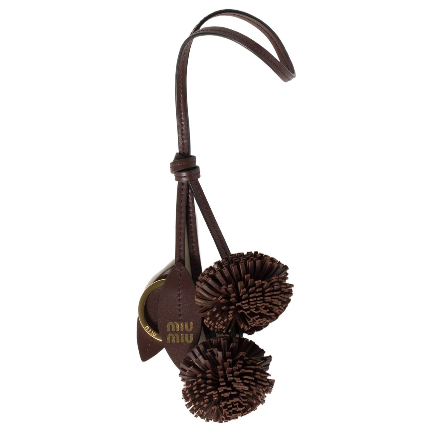 MIU MIU Кожаный кулон женский коричневый, Brown
MIU MIU Кожаный кулон женский коричневый, Brown