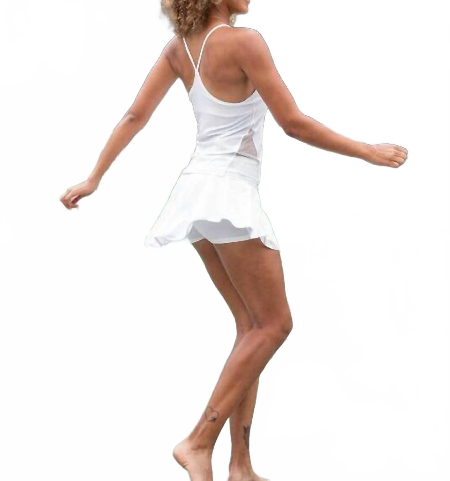 Женская теннисная юбка Love "o" в мягком белом цвете Love Love Tennis
Женская теннисная юбка Love "o" в мягком белом цвете Love Love Tennis