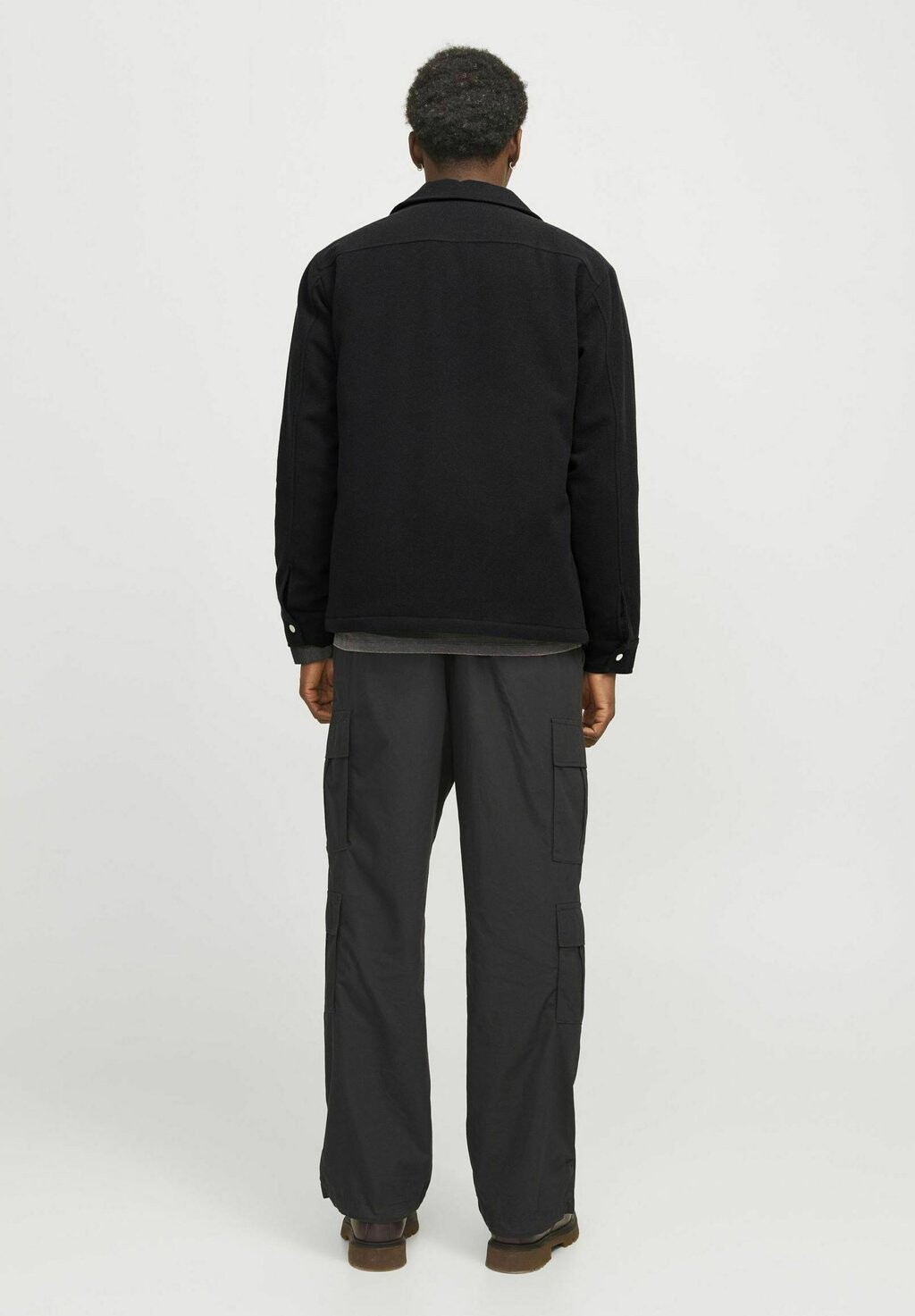 Летняя куртка LOCKER GESCHNITTEN Jack & Jones, черный
Летняя куртка LOCKER GESCHNITTEN Jack & Jones, черный