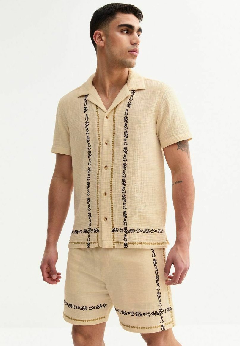 Шорты New Look REGULAR FLORAL EMBROIDERED, Off White/Off-White
Шорты New Look REGULAR FLORAL EMBROIDERED, Off White/Off-White