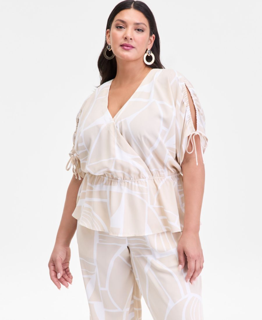 Топ с принтом, разрезом на рукавах и баской, больших размеров INC International Concepts, Fae Geo Neutral
Топ с принтом, разрезом на рукавах и баской, больших размеров INC International Concepts, Fae Geo Neutral