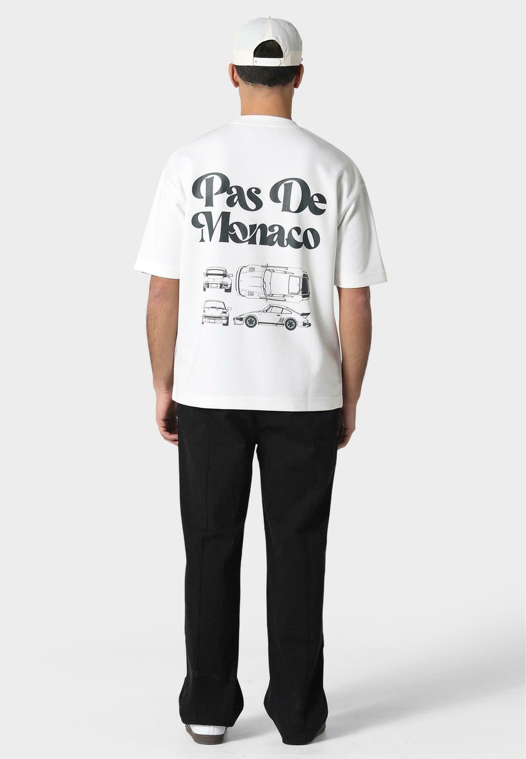 Футболка с принтом CARRE Pas de Monaco, белый
Футболка с принтом CARRE Pas de Monaco, белый