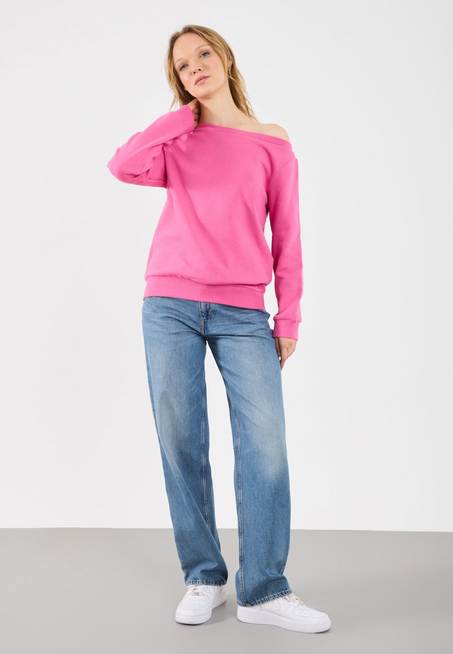 Толстовка Even&Odd BASIC OFF SHOULDER SWEATSHIRT, Ibis Rose/Berry
Толстовка Even&Odd BASIC OFF SHOULDER SWEATSHIRT, Ibis Rose/Berry