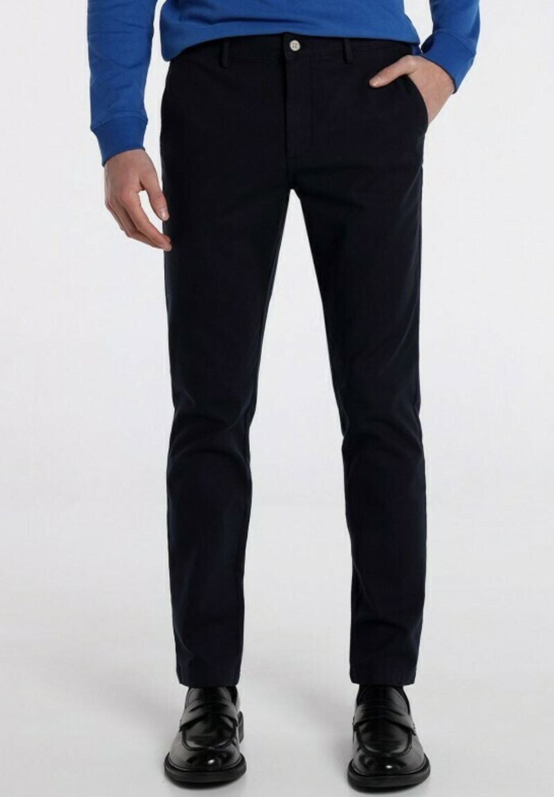 Брюки BOXER MEDIUM SLIM FIT BENDORFF, синий
Брюки BOXER MEDIUM SLIM FIT BENDORFF, синий