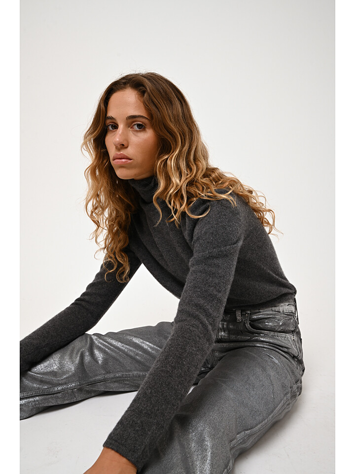 Свитер AUTHENTIC CASHMERE Kaschmir Rollkragen Bise, антрацит
Свитер AUTHENTIC CASHMERE Kaschmir Rollkragen Bise, антрацит