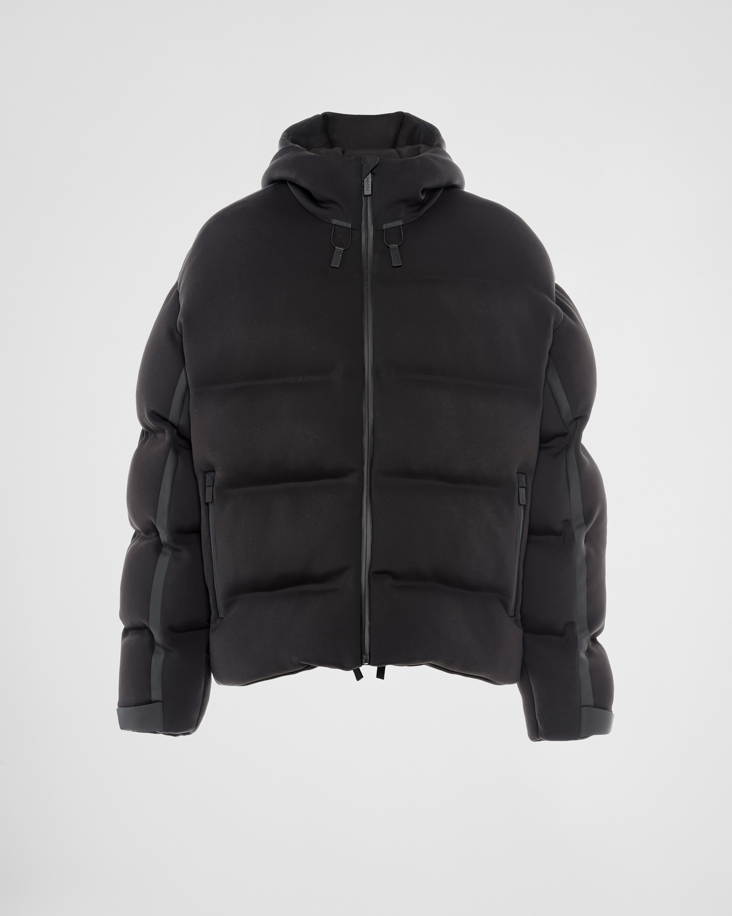 Стеганая куртка из переработанного двойного джерси Prada, черный
Стеганая куртка из переработанного двойного джерси Prada, черный