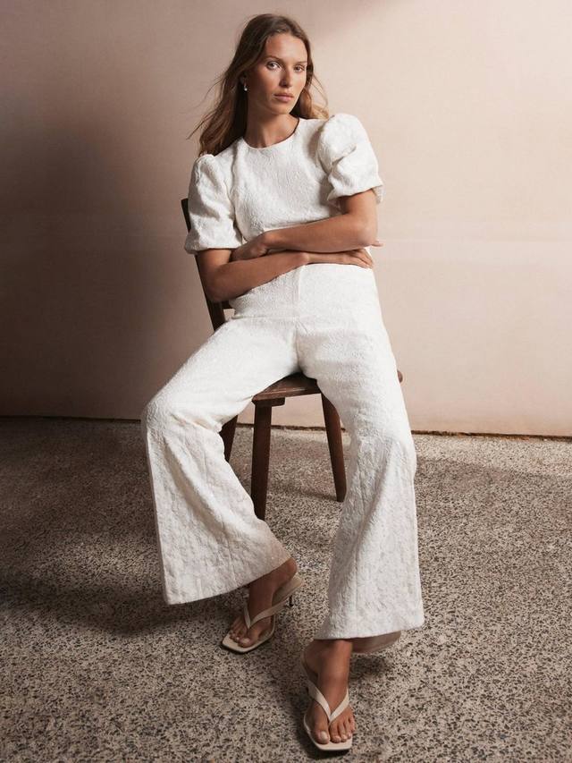 Брюки-клеш со шнуровкой Mint Velvet
Брюки-клеш со шнуровкой Mint Velvet