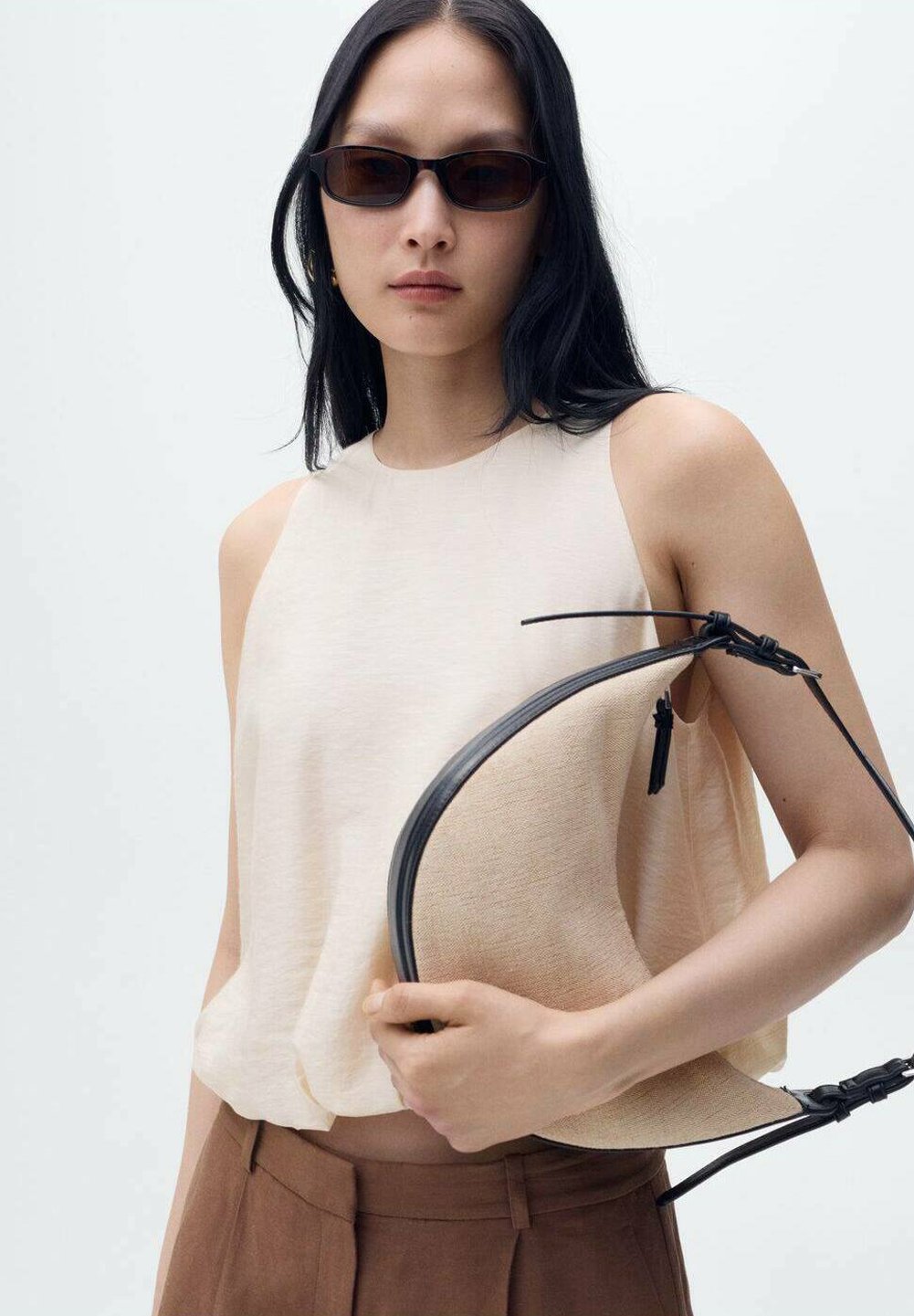 Топ JESS Mango, слоновая кость
Топ JESS Mango, слоновая кость