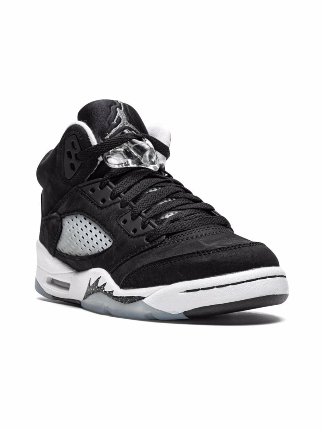Jordan кроссовки Air Jordan 5 Retro, черный
Jordan кроссовки Air Jordan 5 Retro, черный