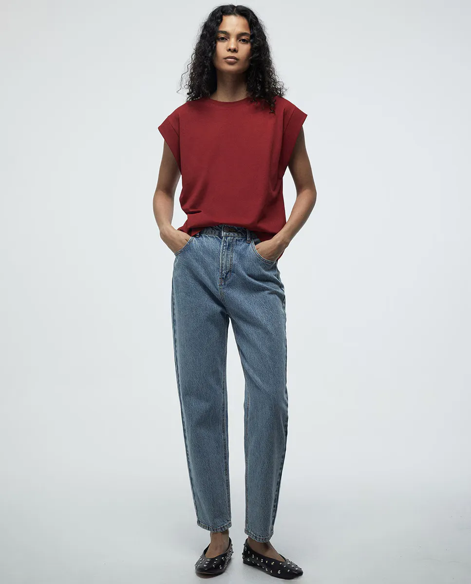 Базовая однотонная футболка Sfera, красный
Базовая однотонная футболка Sfera, красный